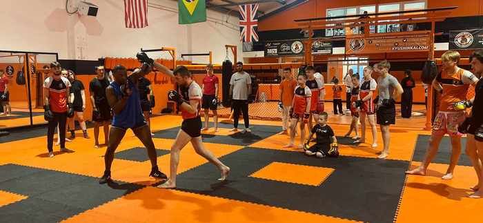 <center>The Program That Blends Various Martial Arts Techniques<center>